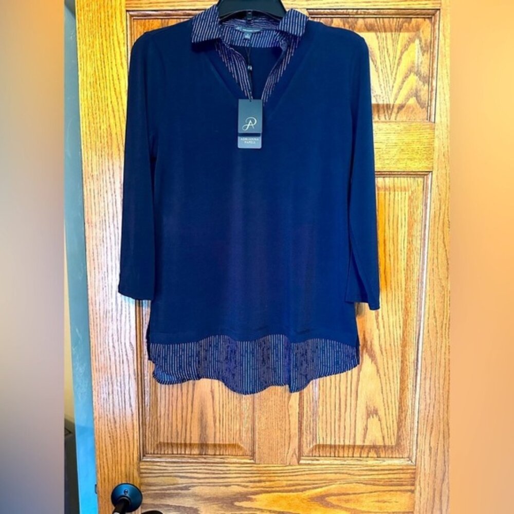 🎉NWT🎉 Navy Blue Women's Top